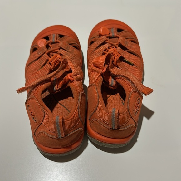 Big Boys Keens, Size 2, Orange & Grey - Picture 2 of 3